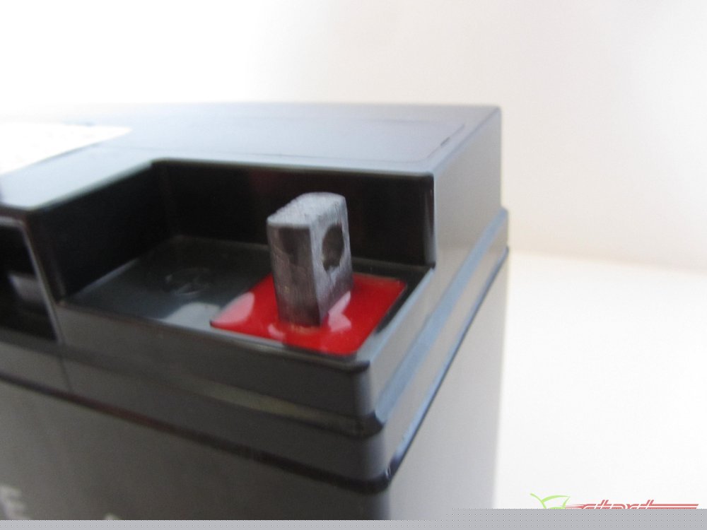 Batterie per avviatori, accessori, pinze e cavi 2